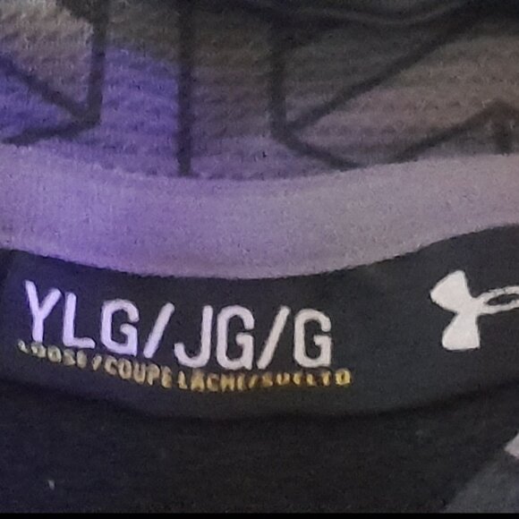 Boy's Under Armour hoodie - Picture 3 of 3